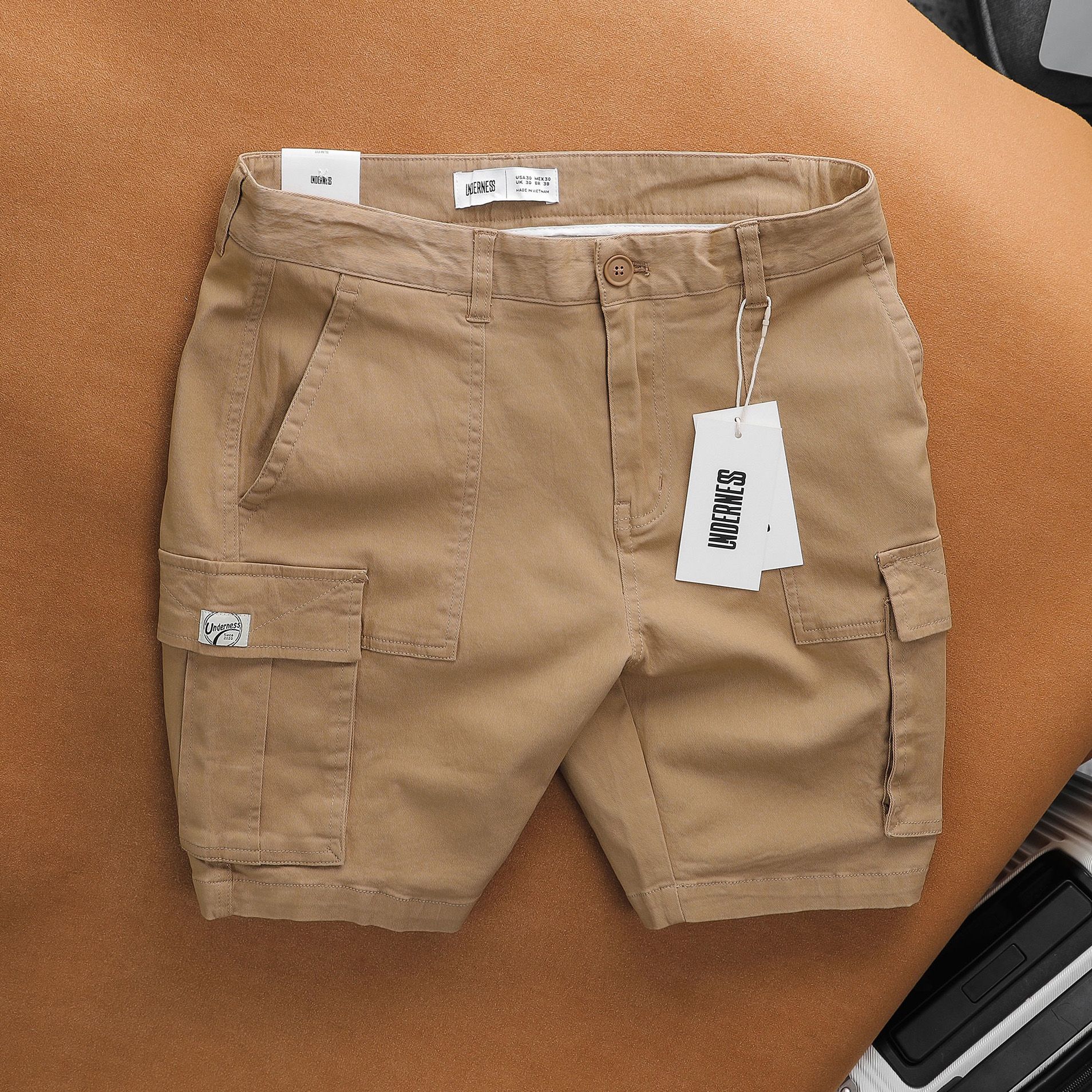 Short Kaki UNDERNESS Túi Hộp