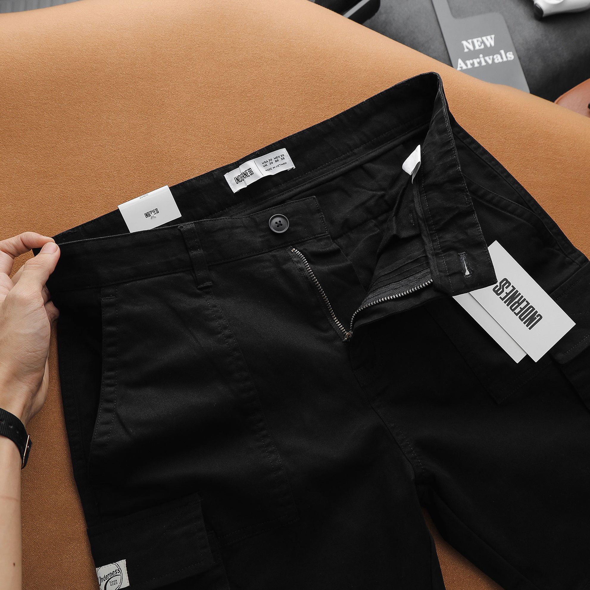 Short Kaki UNDERNESS Túi Hộp