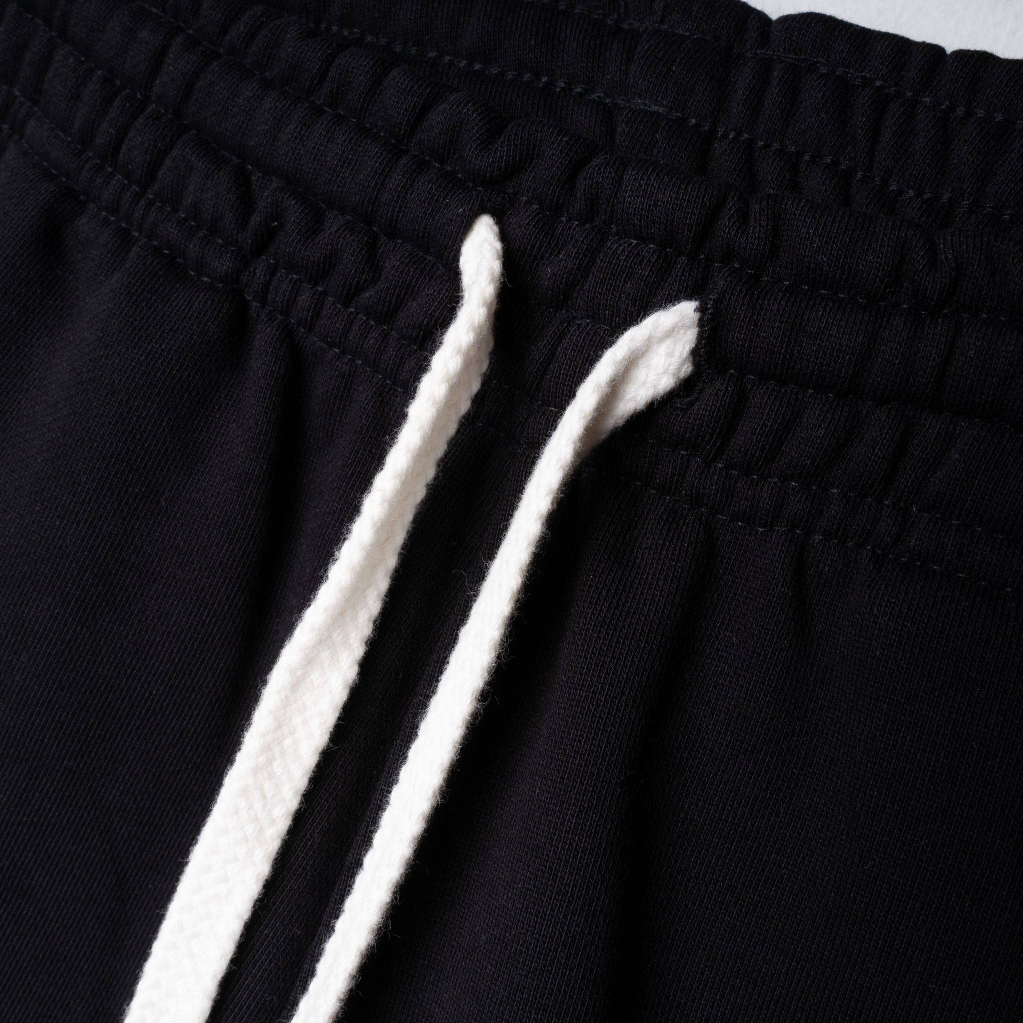 Short Thun NEW.ERA Logo B