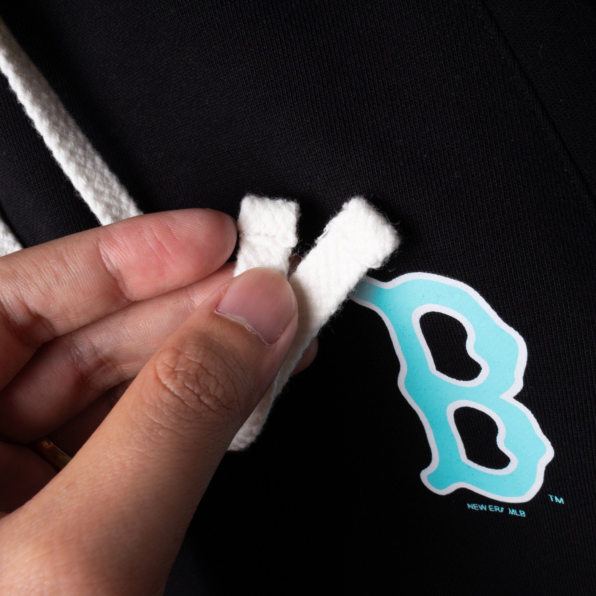 Short Thun NEW.ERA Logo B