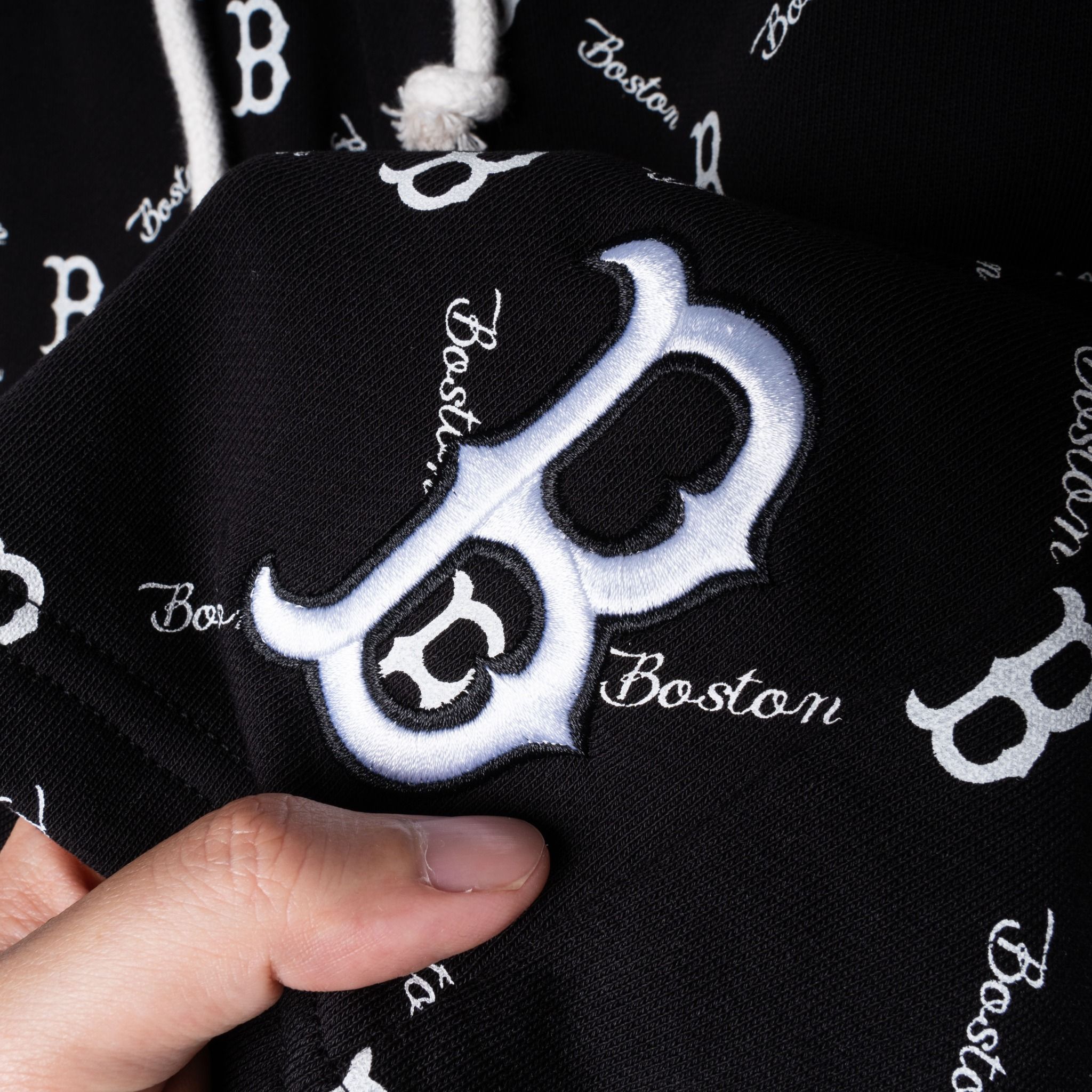 Short Thun NEW ERA Monogram B