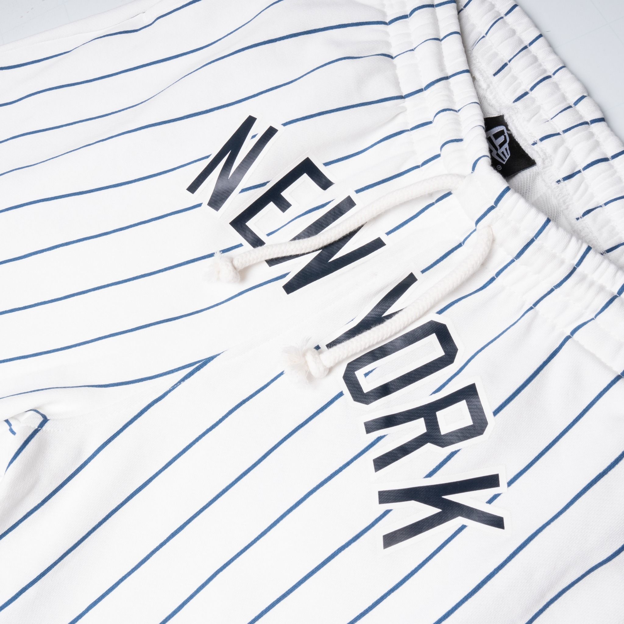 Short Thun NEW.ERA Logo NY Striped