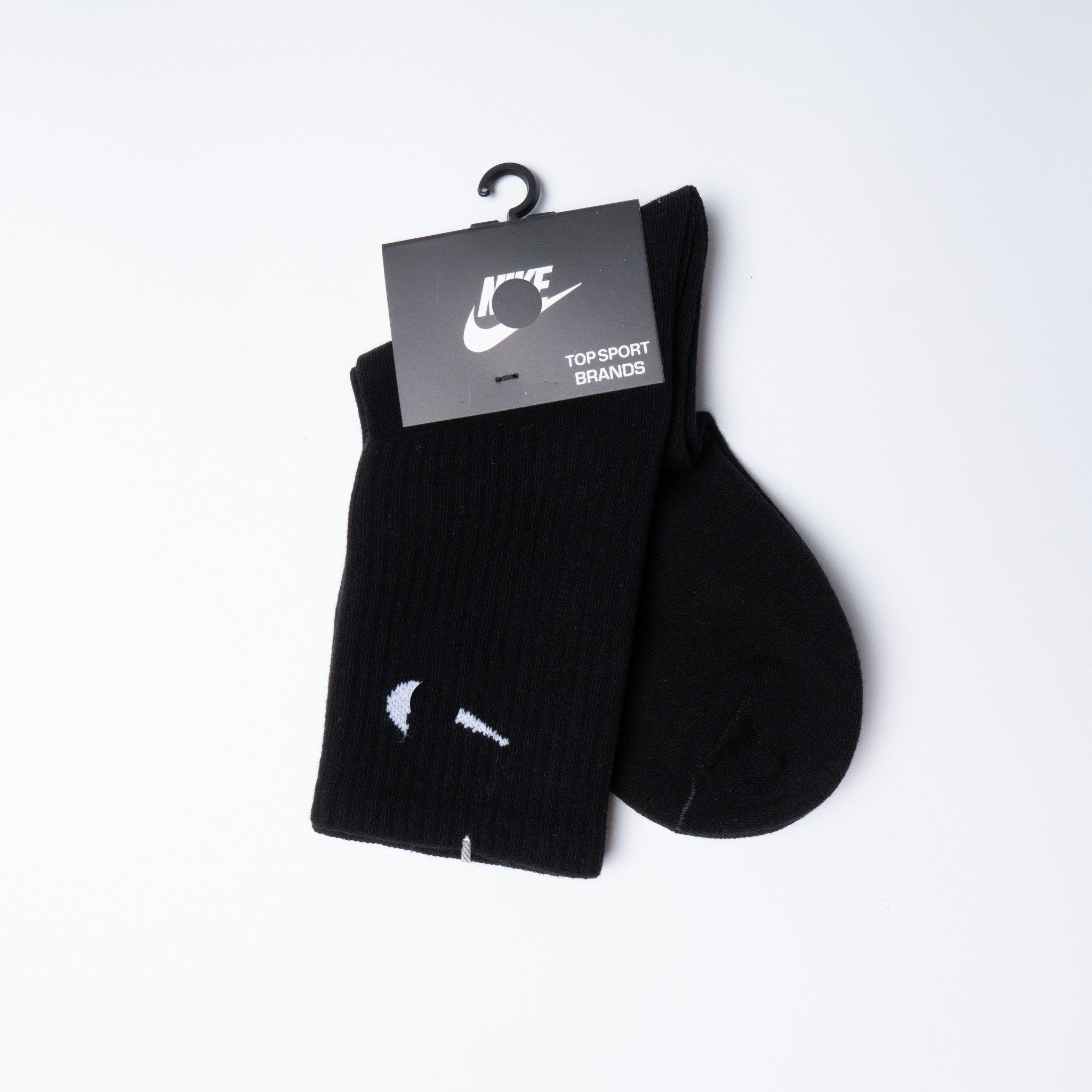 N.I.K.E BASIC SOCKS