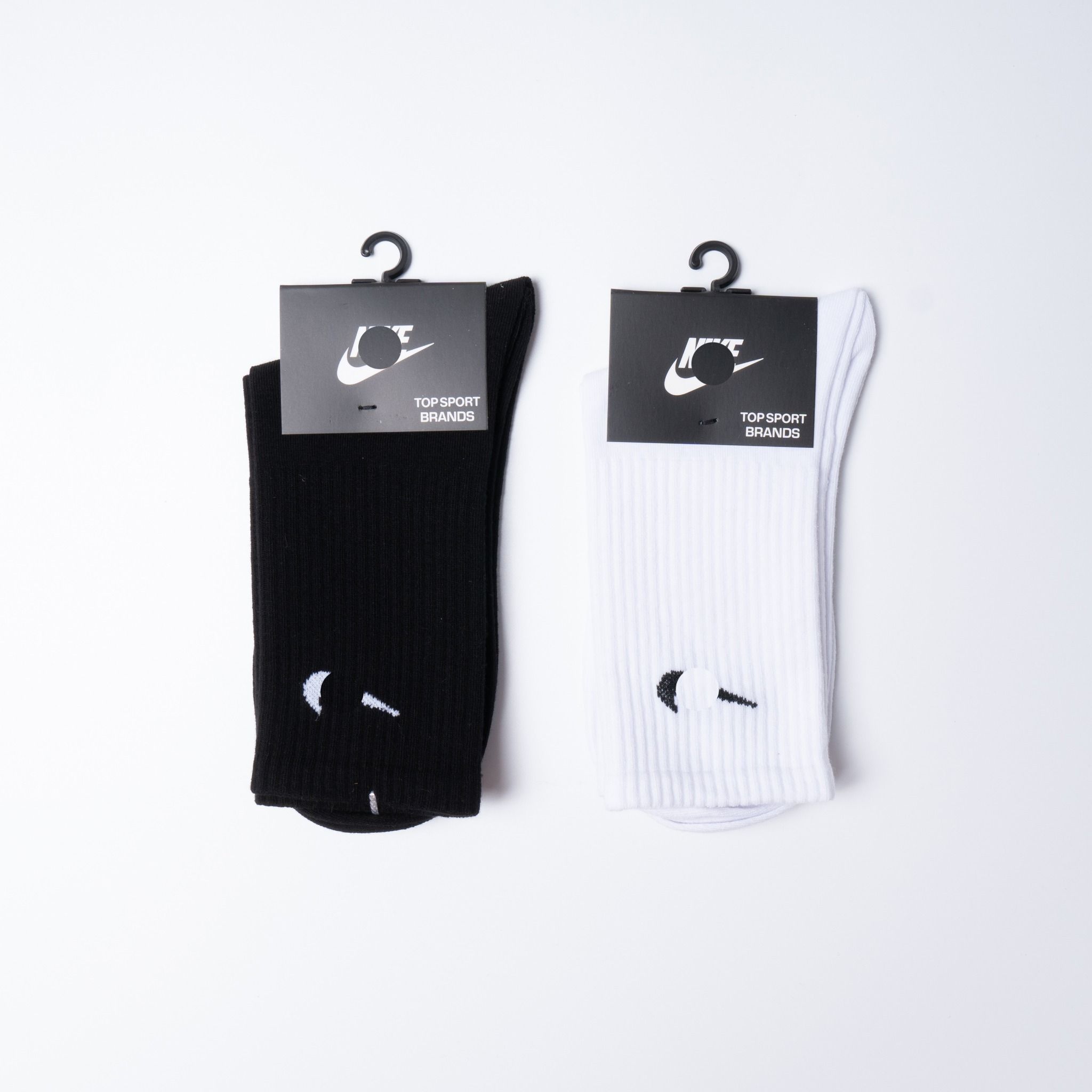 N.I.K.E BASIC SOCKS