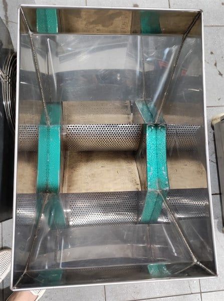 Máy tách xương cá inox YRFL-300 (băng tải 20cm)