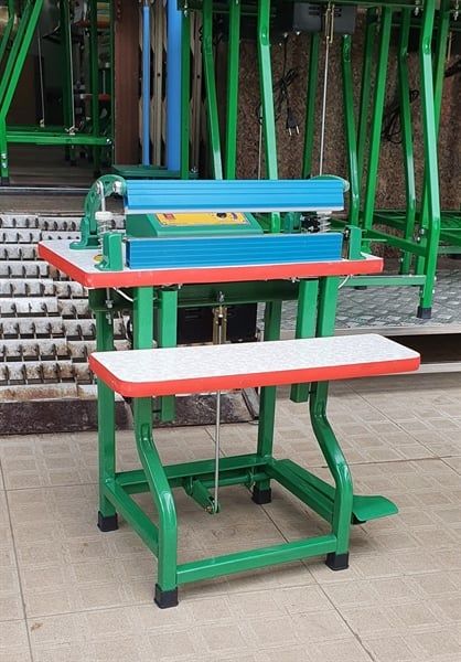 Máy hàn dập chân bản thép M2-300 chân lùn