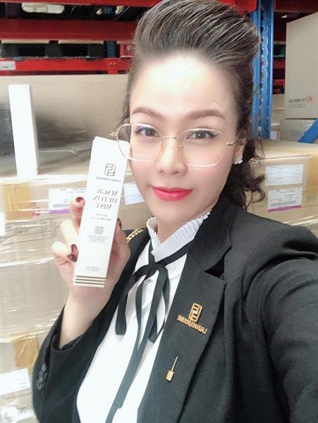 Xịt khoáng thải độc da Magic Detox Mist Laura Sunshine Nhật Kim Anh