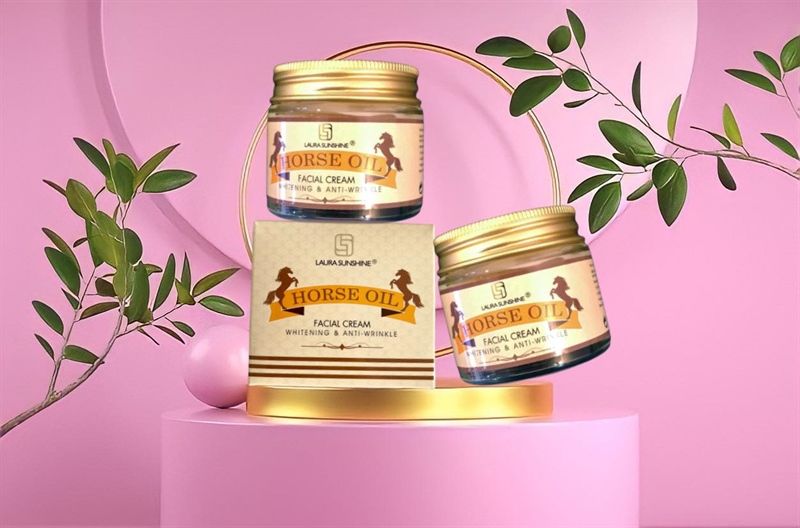  Kem dưỡng chiết xuất Dầu Ngựa Horse Oil Facial Cream Laura Sunshine Nhật Kim Anh 70gr 