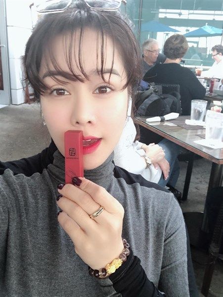 Son Nhật Kim Anh Laura Sunshine Lipstick