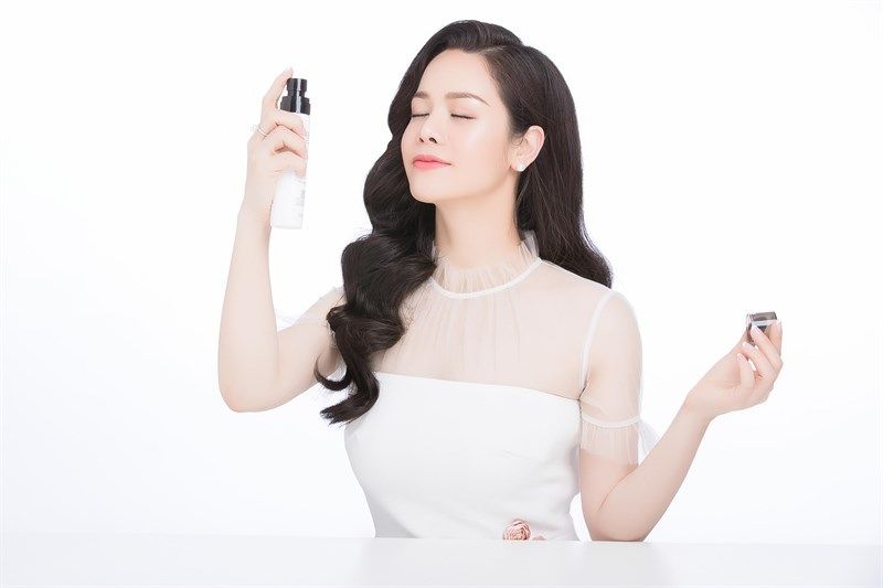 Xịt khoáng thải độc da Magic Detox Mist Laura Sunshine Nhật Kim Anh