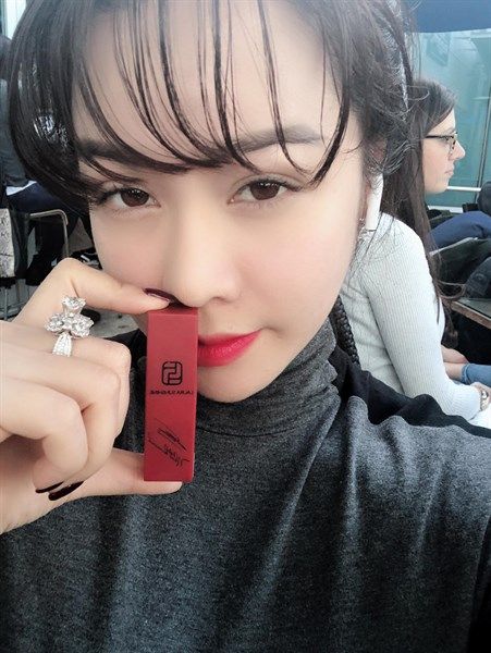 Son Nhật Kim Anh Laura Sunshine Lipstick