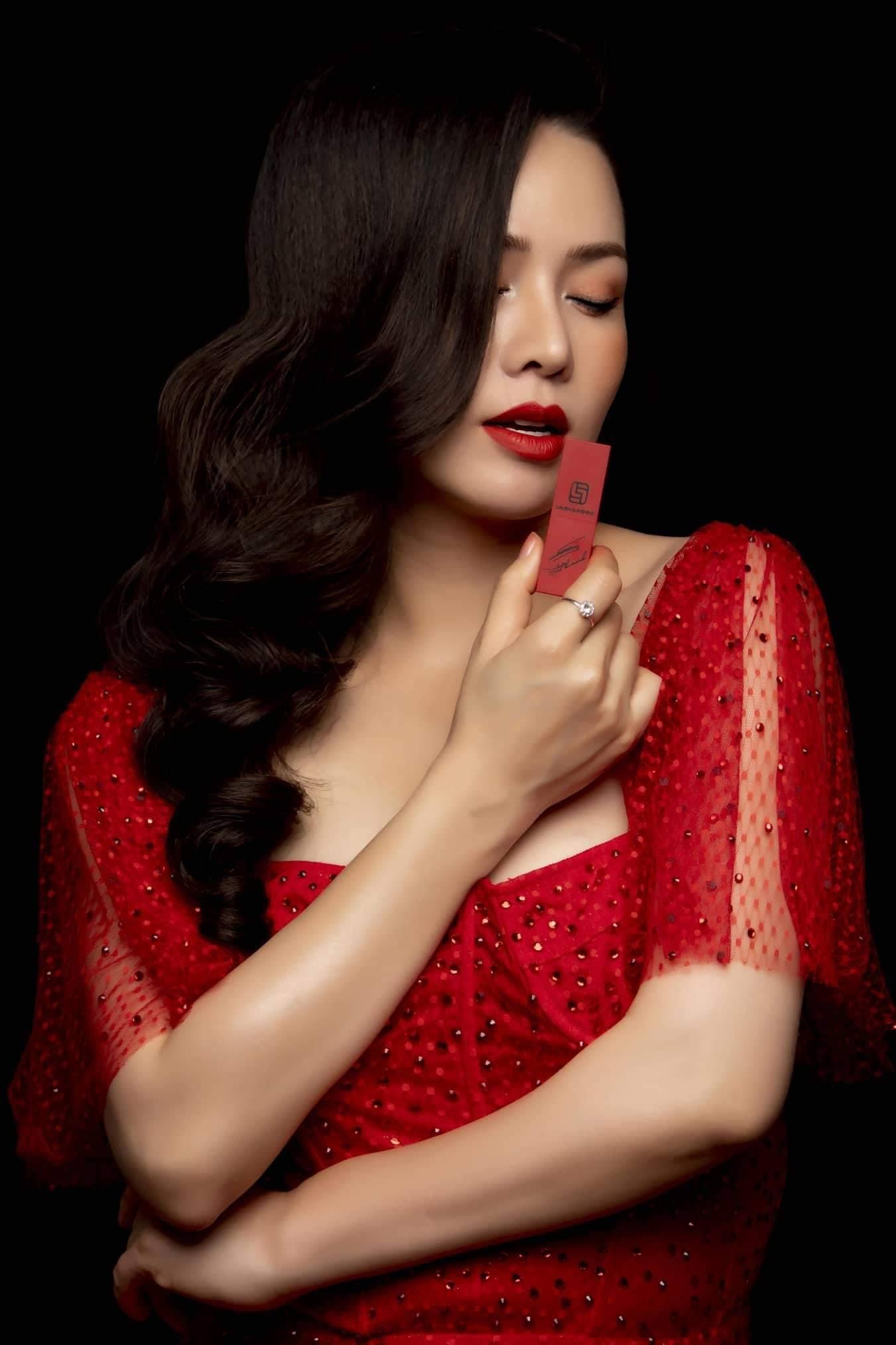 Son Nhật Kim Anh Laura Sunshine Lipstick