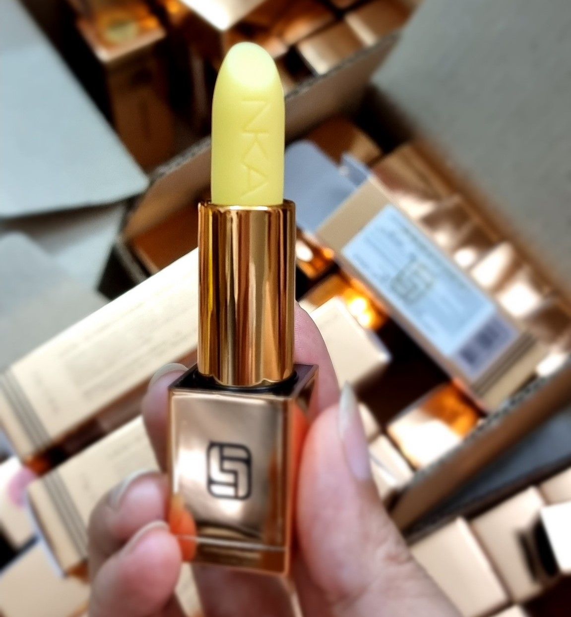 Son dưỡng Nhật Kim Anh mới - Golden Velvet Lipbalm