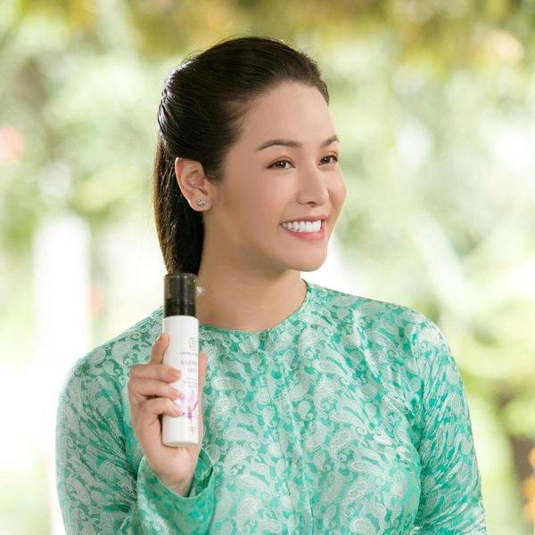 Xịt dưỡng Nhụy hoa Nghệ tây - Saffron Mist Laura Sunshine Nhật Kim Anh