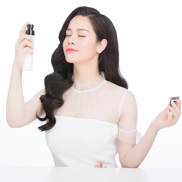 Xịt khoáng thải độc da Magic Detox Mist Laura Sunshine Nhật Kim Anh