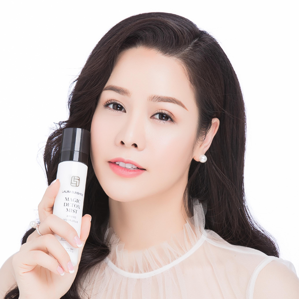Xịt khoáng thải độc da Magic Detox Mist Laura Sunshine Nhật Kim Anh