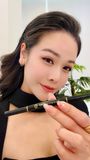  Chì kẻ mày 3D siêu mảnh AUTO DESIGN EYEBROW PENCIL – Nâu Tự Nhiên 