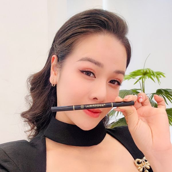  Chì kẻ mày 3D siêu mảnh AUTO DESIGN EYEBROW PENCIL – Nâu Tự Nhiên 