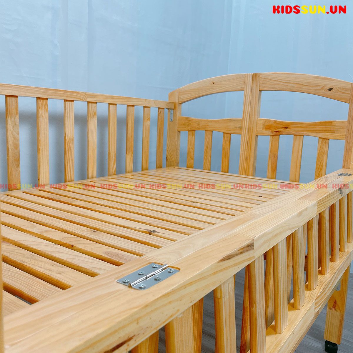 Giường Cũi Gỗ Thông Xuất Khẩu Màu Tự Nhiên - Đẹp Sang Trọng