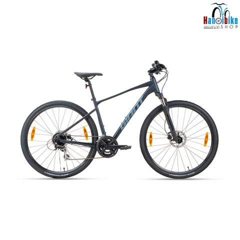 Xe đạp MTB Giant Quốc Tế Roam 3 Disc 2023