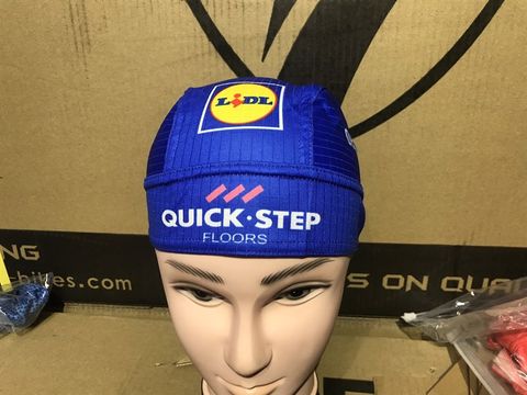 Mũ vải buộc dây Quick step