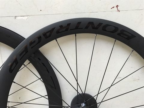 Vành carbon Bontrager phanh đĩa thả trục lớn cho lốp 25/25/32