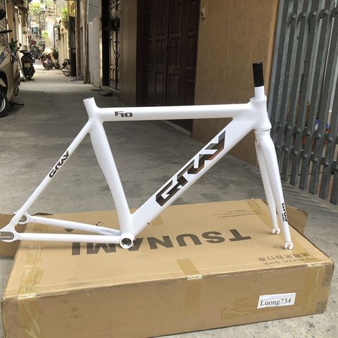 Khung Fixed Gear Gray F10 Càng Nhôm( kèm chén cổ+ khóa cọc yên)