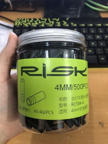 Nút nhựa bịt vỏ dây đề Risk 4mm