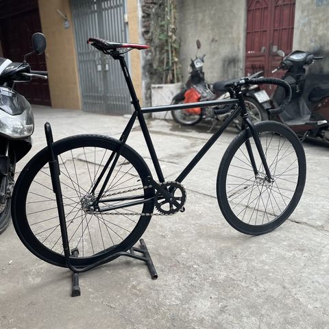 Xe đạp Fixed Gear cơ bản màu Đen tay cong