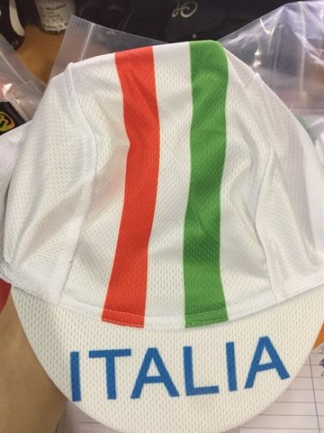 Mũ vải lưỡi chai Italia