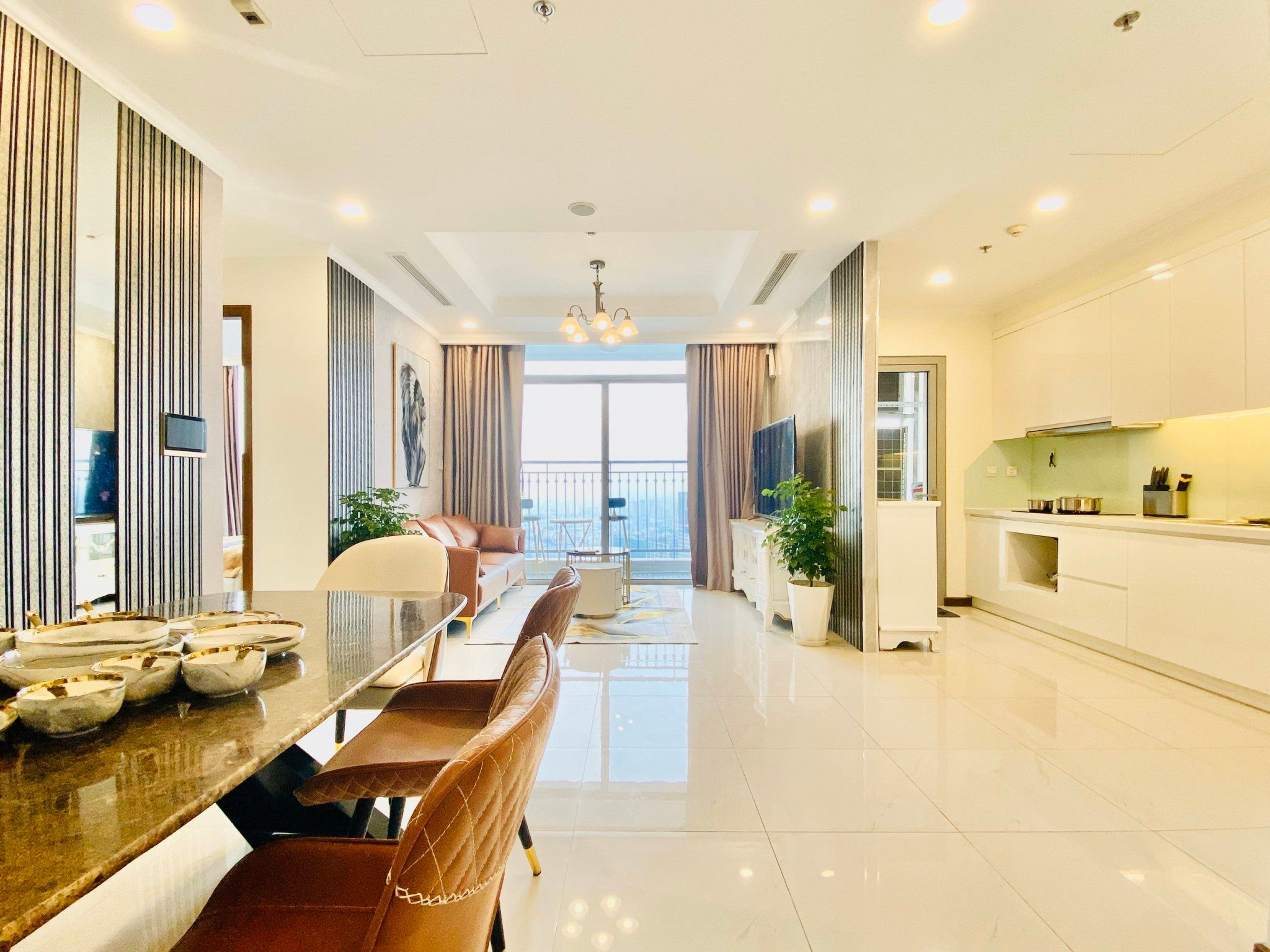  CĂN HỘ DỊCH VỤ 3 PHÒNG NGỦ LUXURY VINHOMES CENTRAL PARK 