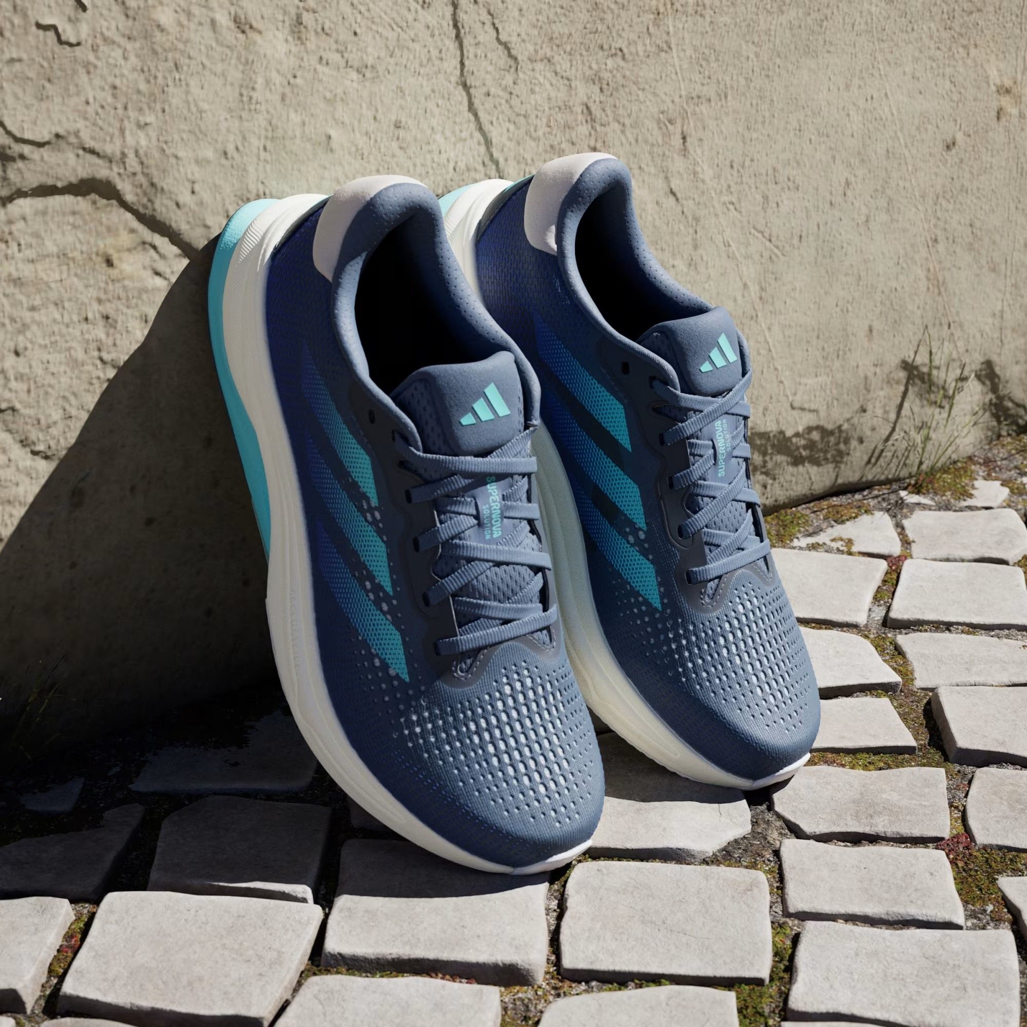 Giày Chạy Bộ Adidas Supernova Solution ID3602