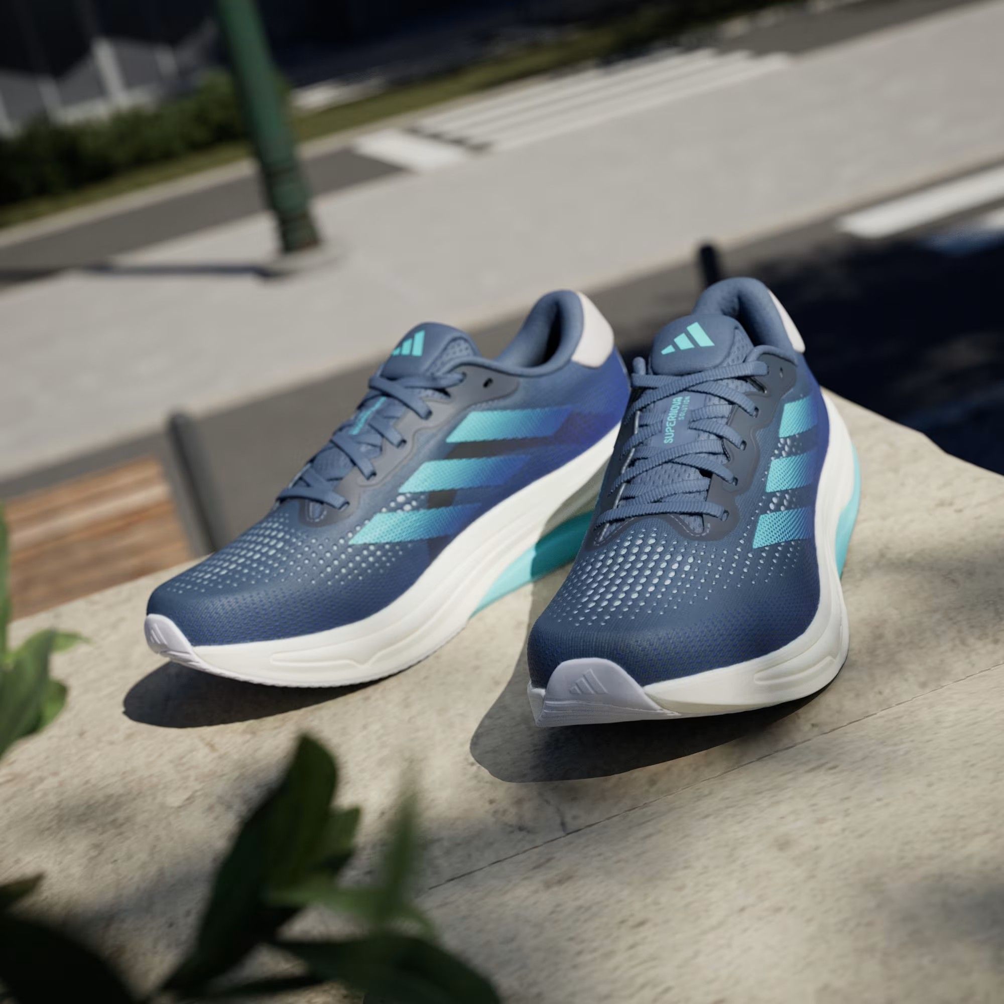 Giày Chạy Bộ Adidas Supernova Solution ID3602
