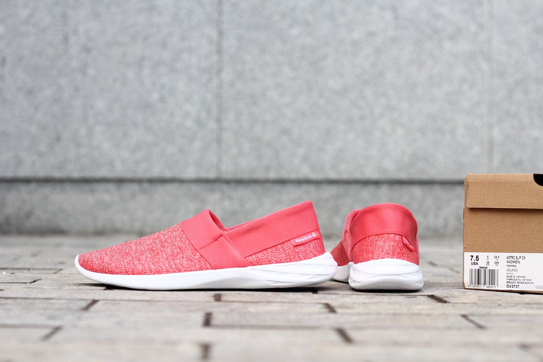 SLIP ON REEBOK