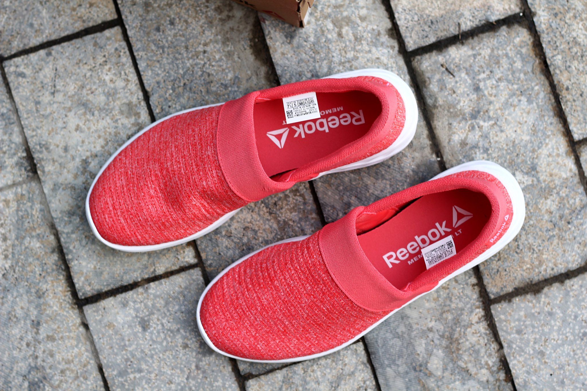 SLIP ON REEBOK