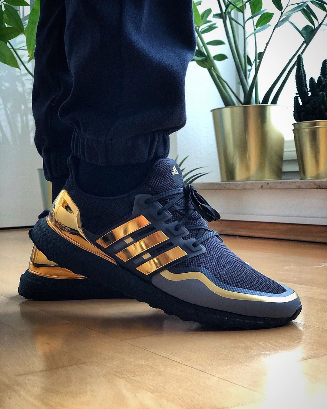 ADIDAS ULTRA BOOST MTL EG8102