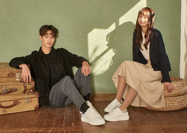 GIÀY DOMBA KOREA