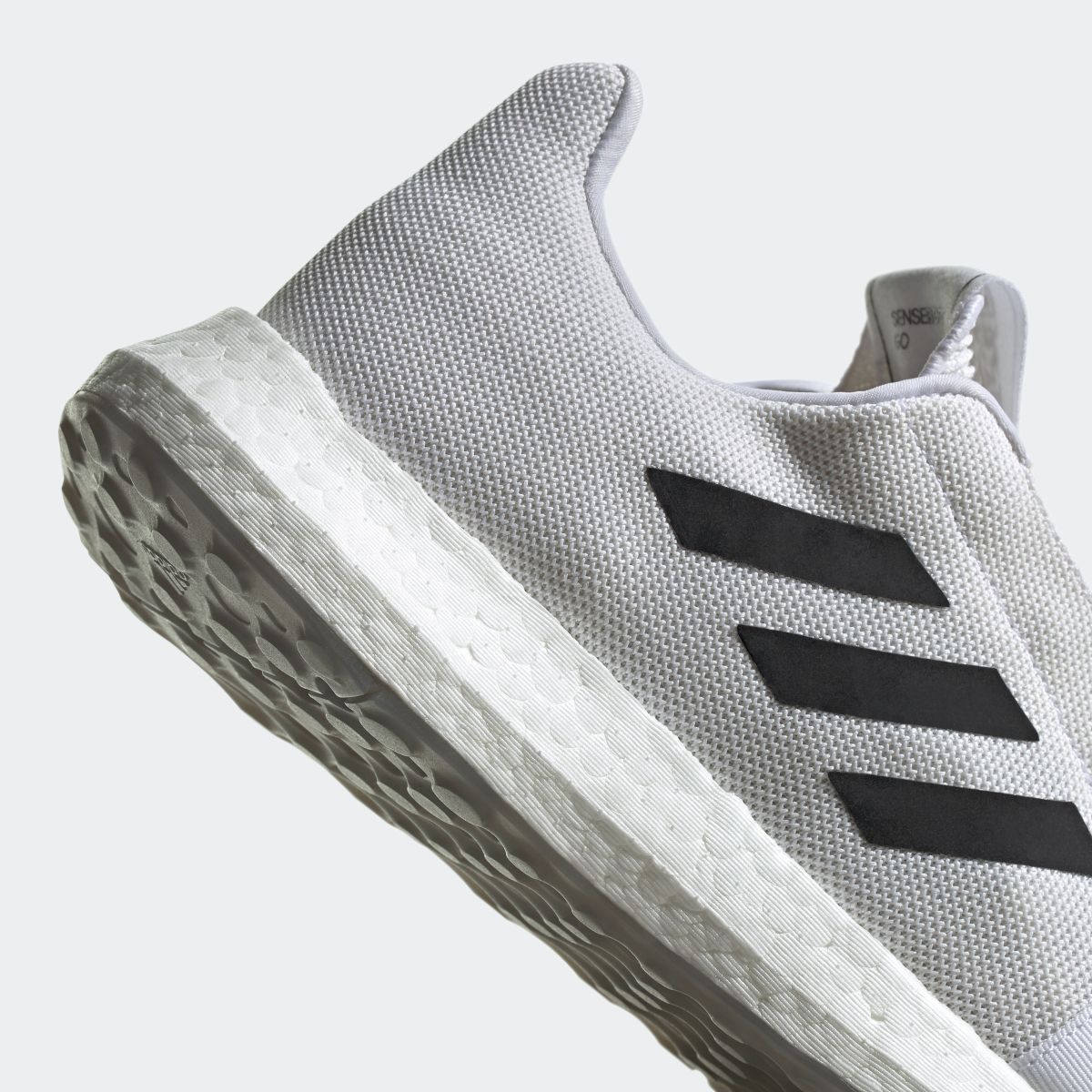 ADIDAS SENSE BOOST GO EG0959