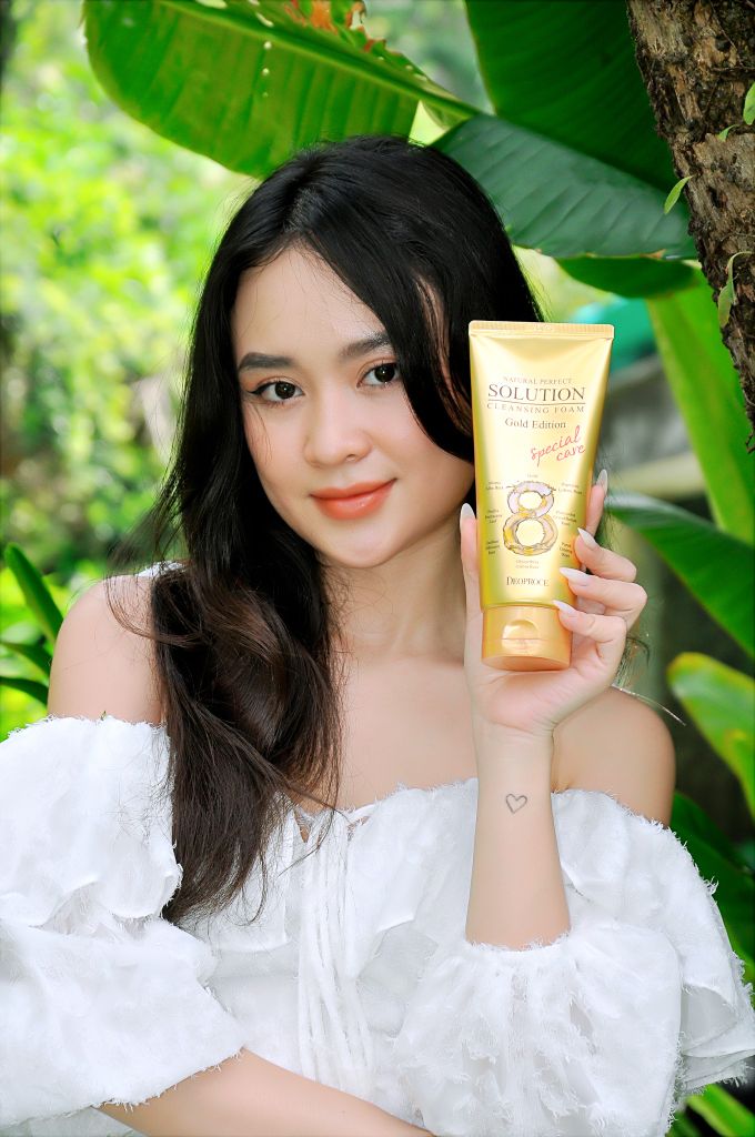 [SỮA RỬA MẶT] Cân Bằng Độ Ẩm Da Chiết Xuất Tinh Chất Vàng  DEOPROCE Natural Perfect Solution Cleansing Foam Gold Edition 170g