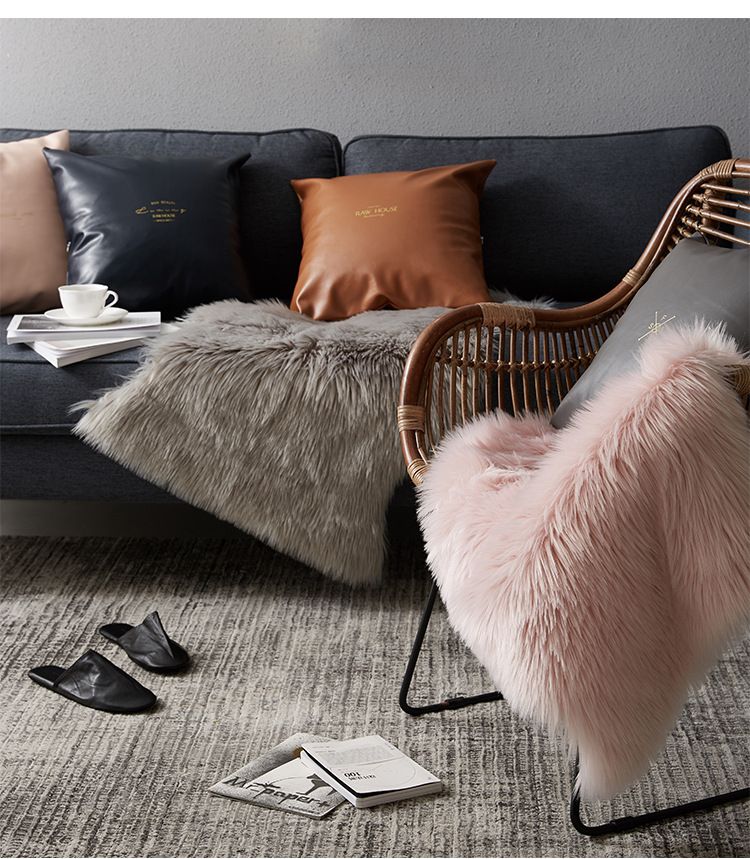 FUR RUG