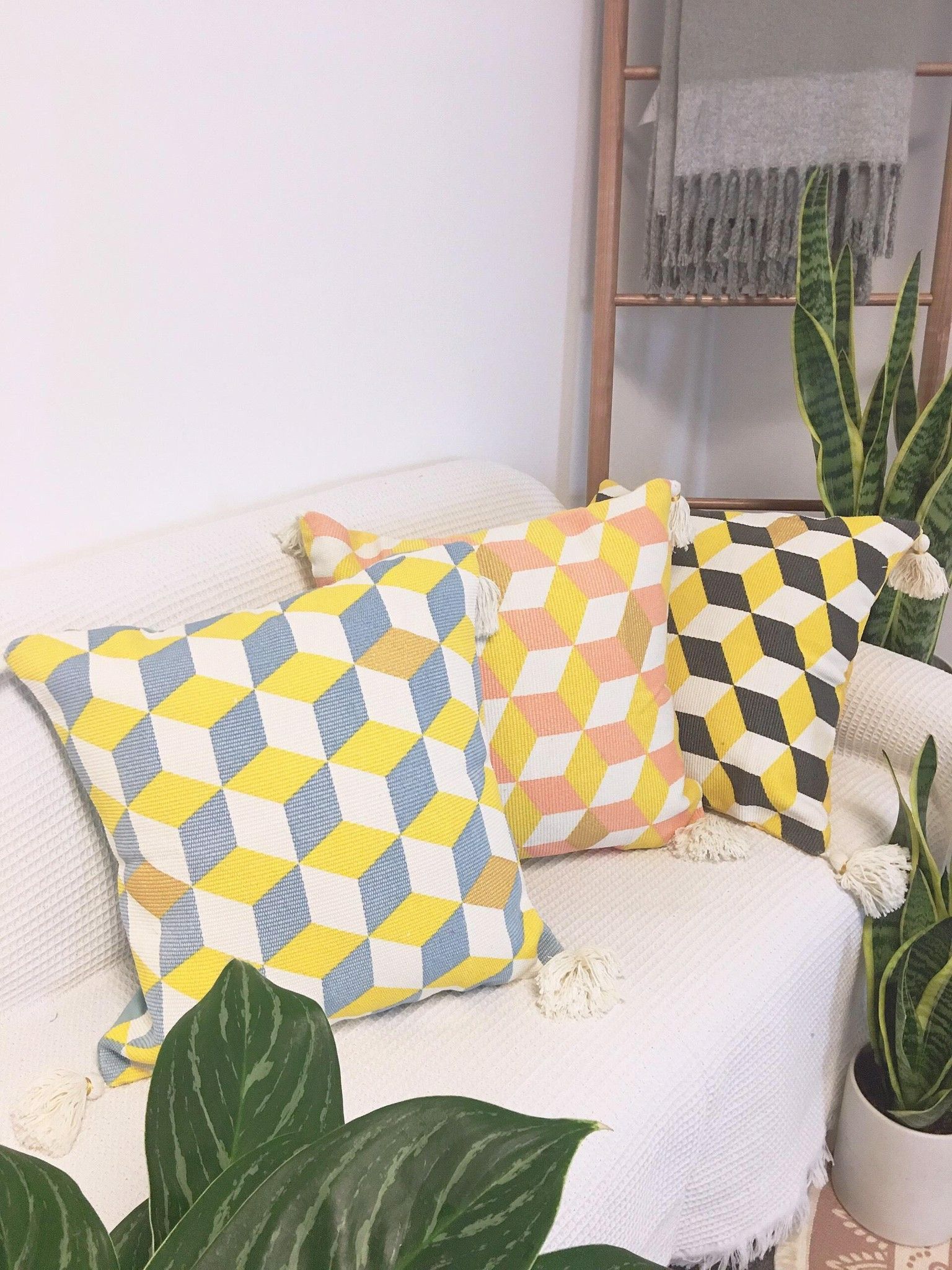 Vỏ gối Vintage thổ cẩm