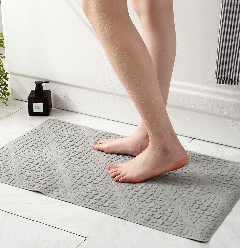 Bathroom rubber rug