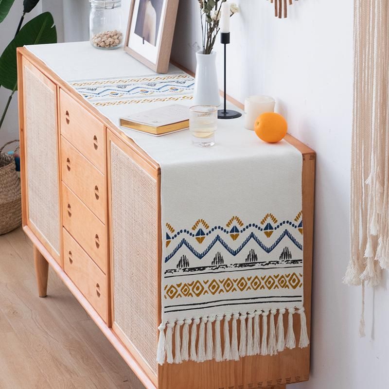 Table runner nhũ vàng xanh