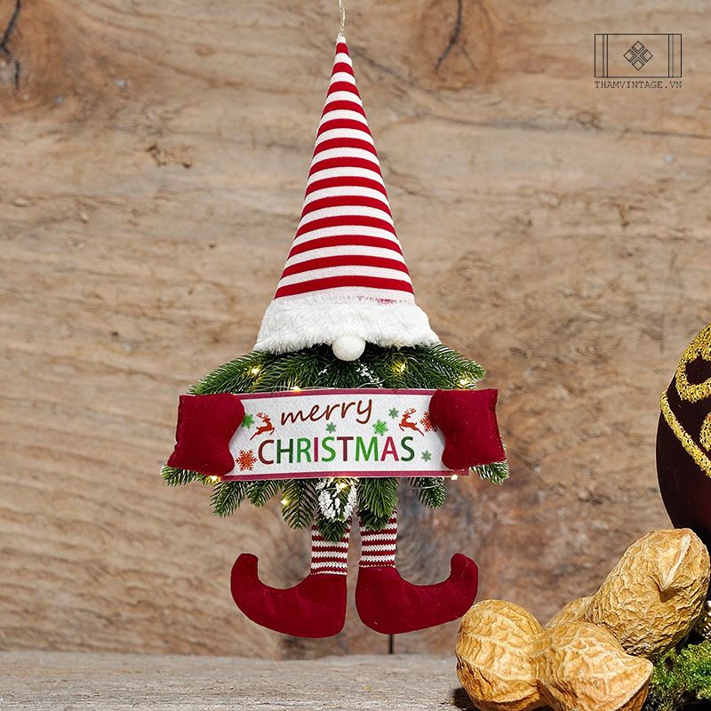 ÔNG GIÀ NOEL TỪ LÁ THÔNG TREO CỬA