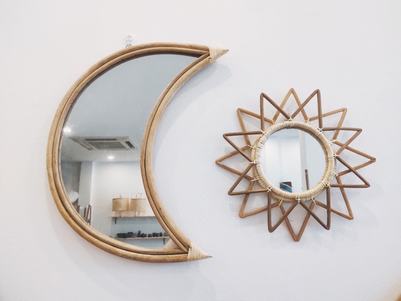 GƯƠNG TRỜI VÀ TRĂNG/MOON AND SUN MIRROR