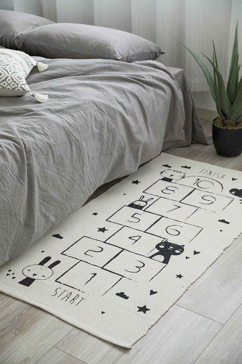 Thảm chân - Thảm cạnh giường ô số đen trắng 70x140cm
