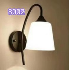 Đèn tường chao thủy tinh màu đen 8002 VLDTTI-030