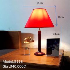 HT Đèn bàn trang trí thân gỗ, chao vải đỏ thân H=34cm (giá không bóng) B118 HTDBTR-026