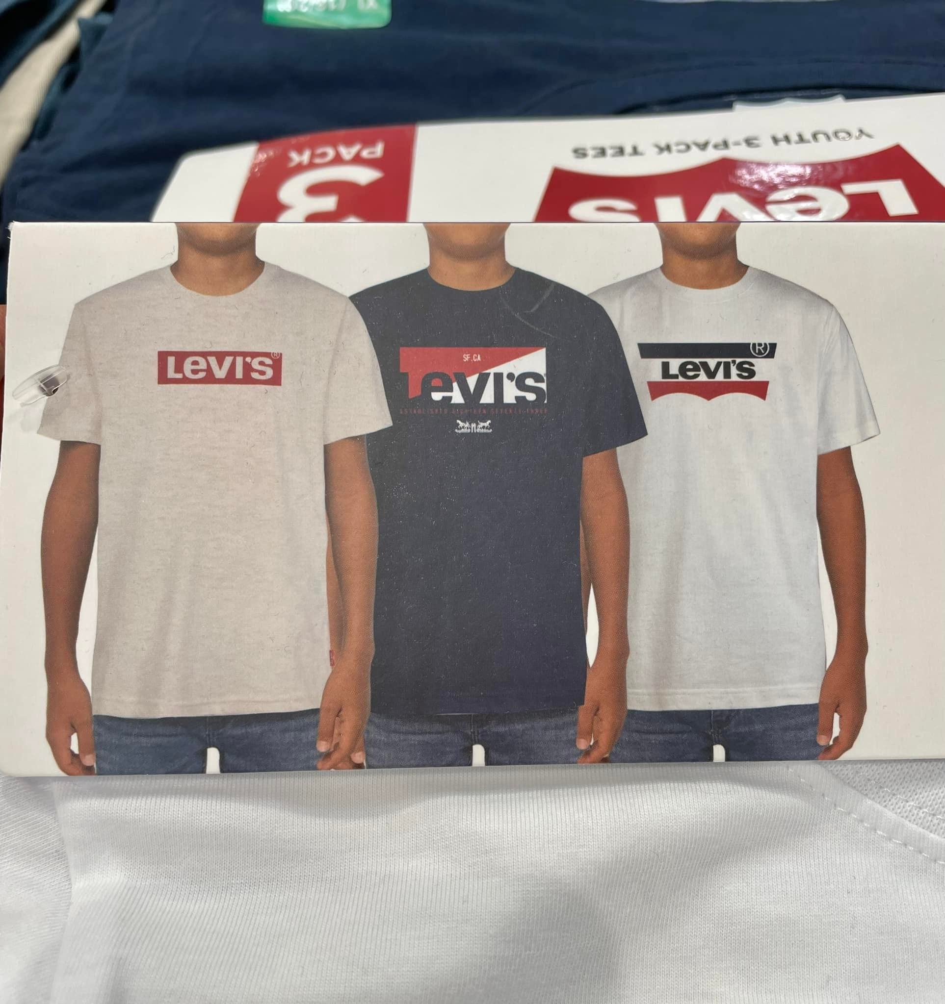 Sét 3 áo levis (trắng L)