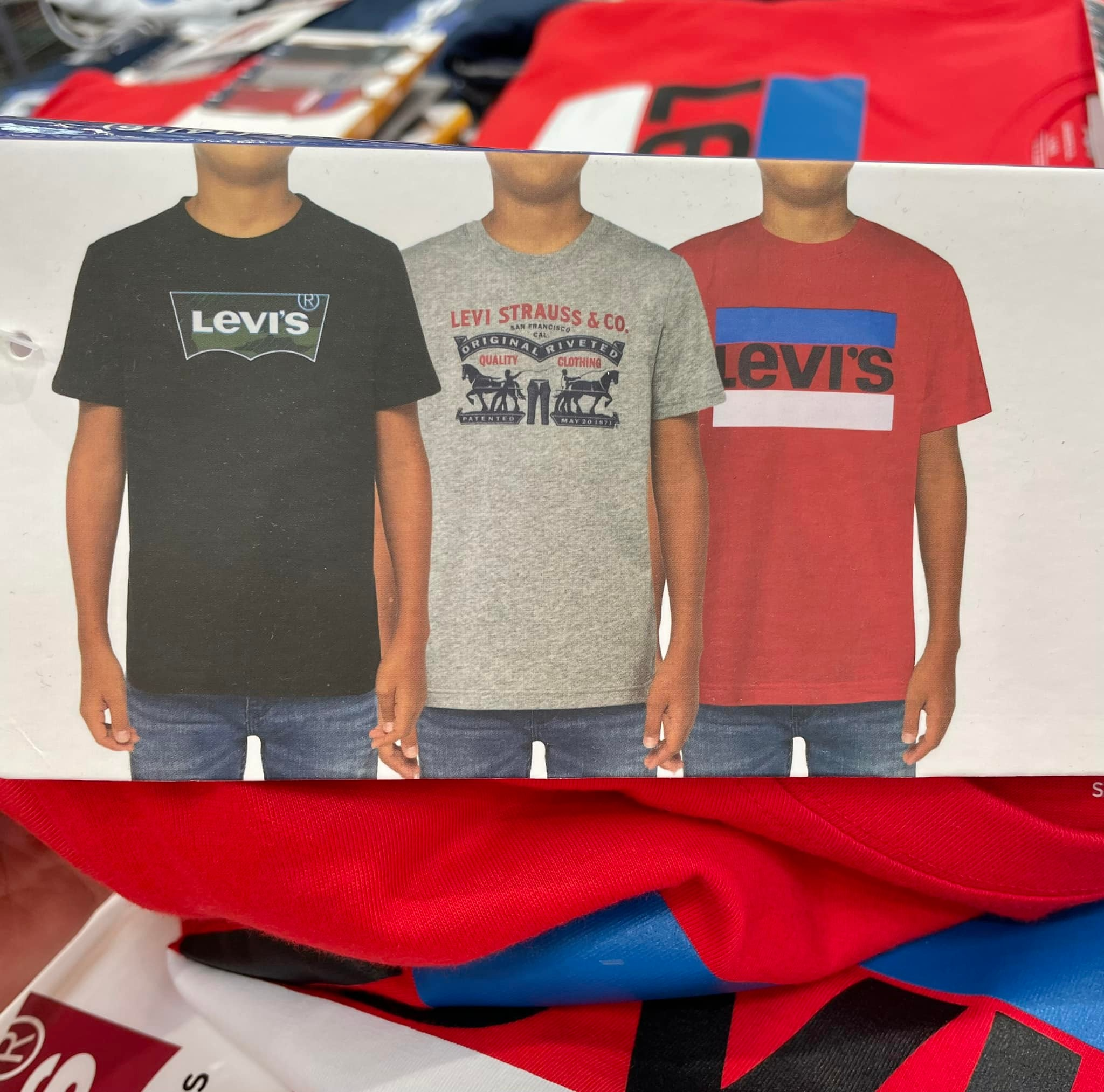 Sét 3 áo Levis ( đỏ S)